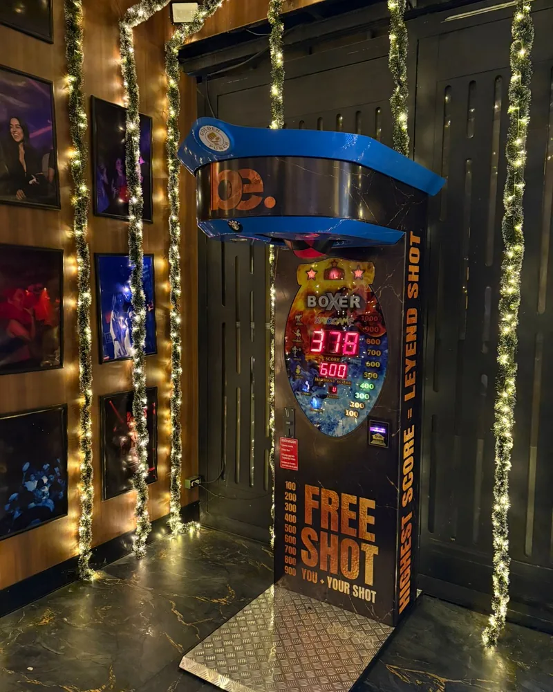 Máquina de boxeo personalizada instalada